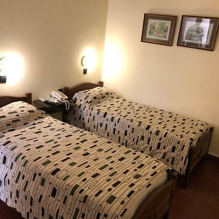 Hotel Avellaneda Avellaneda  エクステリア 写真